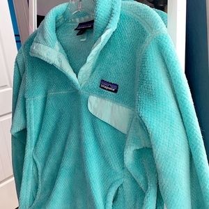 Patagonia pullover. size small